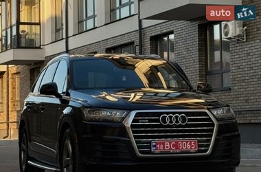 Позашляховик / Кросовер Audi Q7 2017 в Рівному