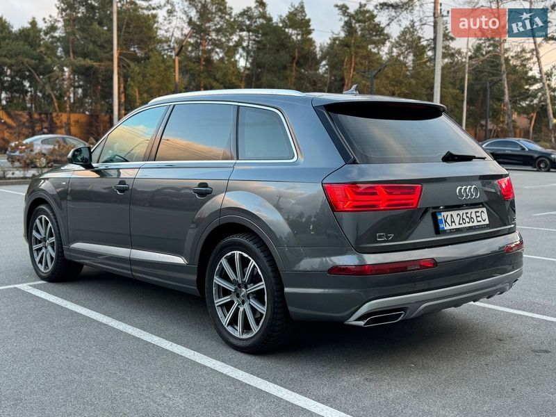 Внедорожник / Кроссовер Audi Q7 2018 в Киеве