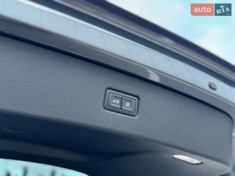 Внедорожник / Кроссовер Audi Q7 2018 в Киеве