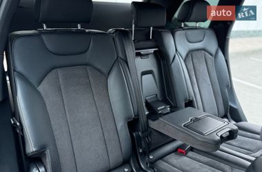 Внедорожник / Кроссовер Audi Q7 2018 в Киеве