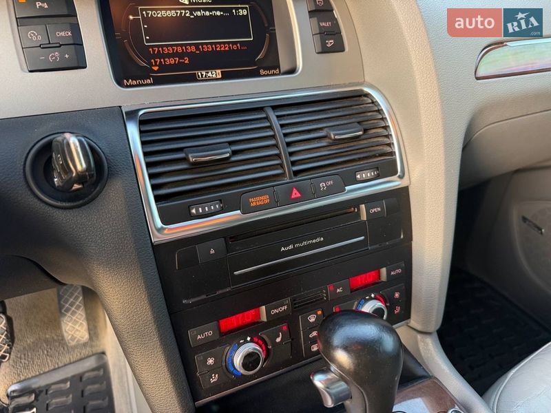 Позашляховик / Кросовер Audi Q7 2010 в Стрию