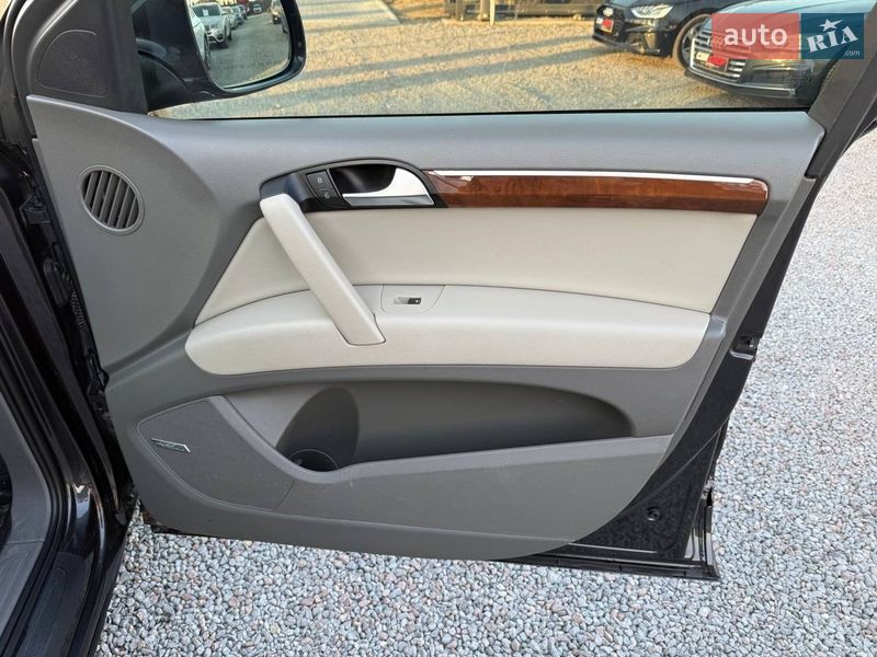 Позашляховик / Кросовер Audi Q7 2010 в Стрию