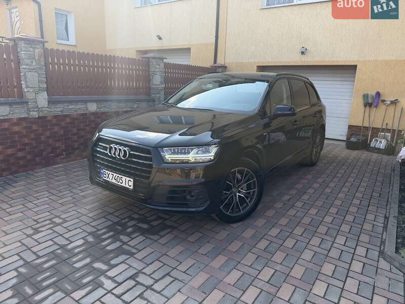Внедорожник / Кроссовер Audi Q7 2018 в Хмельницком