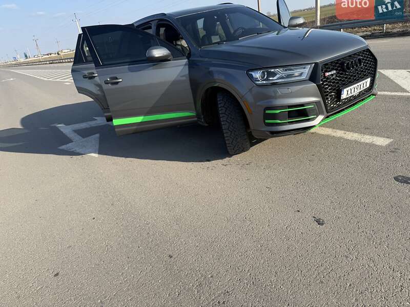 Внедорожник / Кроссовер Audi Q7 2017 в Житомире