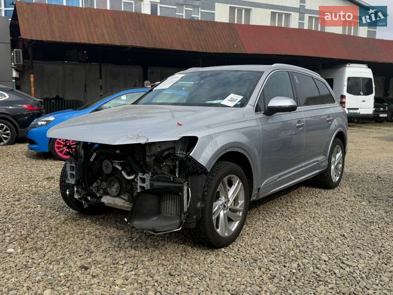 Внедорожник / Кроссовер Audi Q7 2020 в Стрые