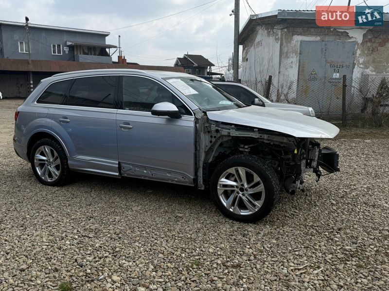 Внедорожник / Кроссовер Audi Q7 2020 в Стрые