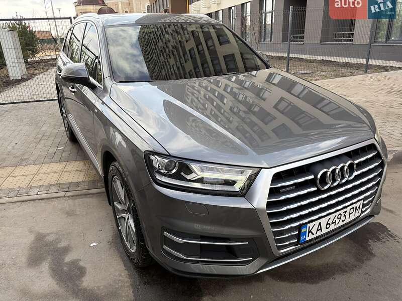 Внедорожник / Кроссовер Audi Q7 2016 в Киеве