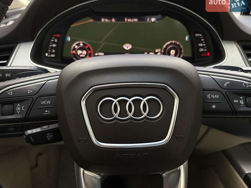 Внедорожник / Кроссовер Audi Q7 2016 в Киеве