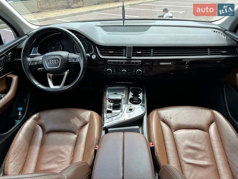 Внедорожник / Кроссовер Audi Q7 2016 в Киеве