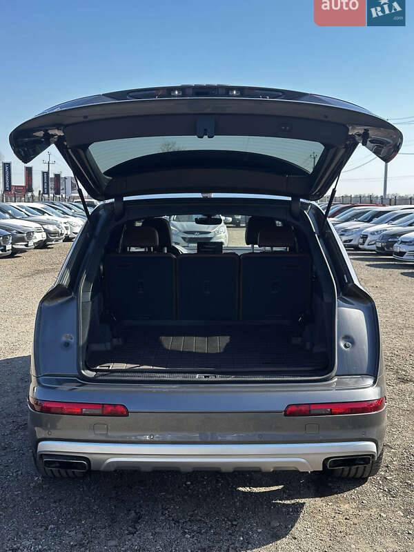 Позашляховик / Кросовер Audi Q7 2019 в Білогородці