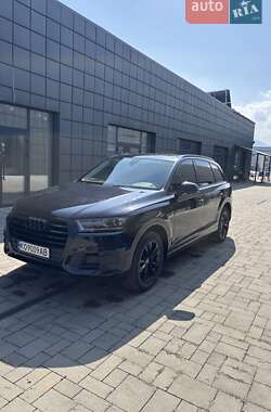 Внедорожник / Кроссовер Audi Q7 2017 в Тячеве