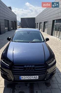 Внедорожник / Кроссовер Audi Q7 2017 в Тячеве