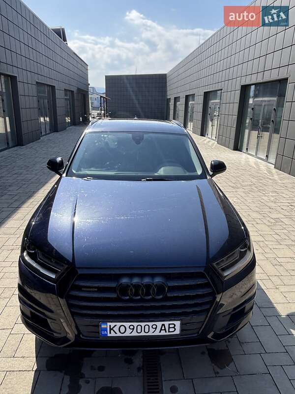 Внедорожник / Кроссовер Audi Q7 2017 в Тячеве