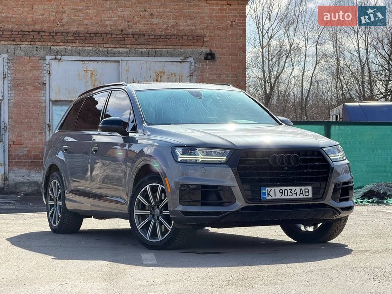 Позашляховик / Кросовер Audi Q7 2016 в Лубнах