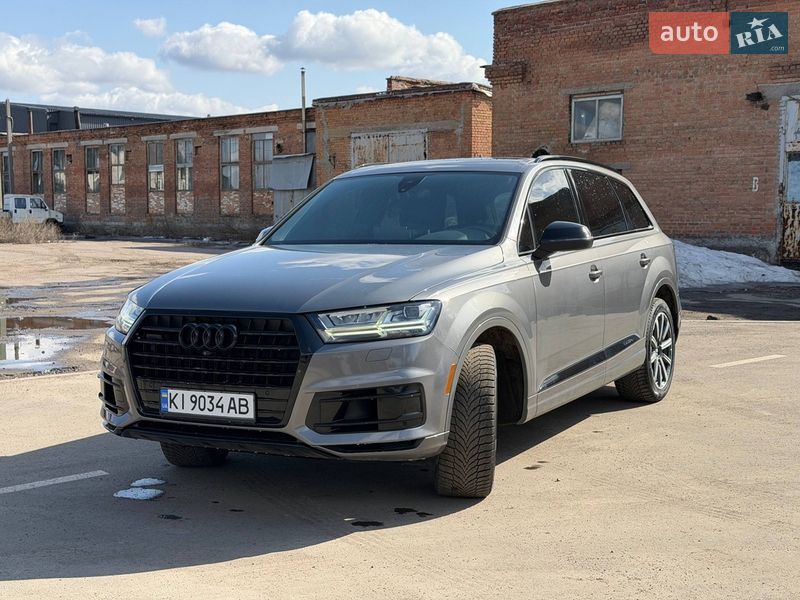 Позашляховик / Кросовер Audi Q7 2016 в Лубнах