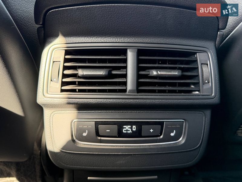 Позашляховик / Кросовер Audi Q7 2016 в Лубнах