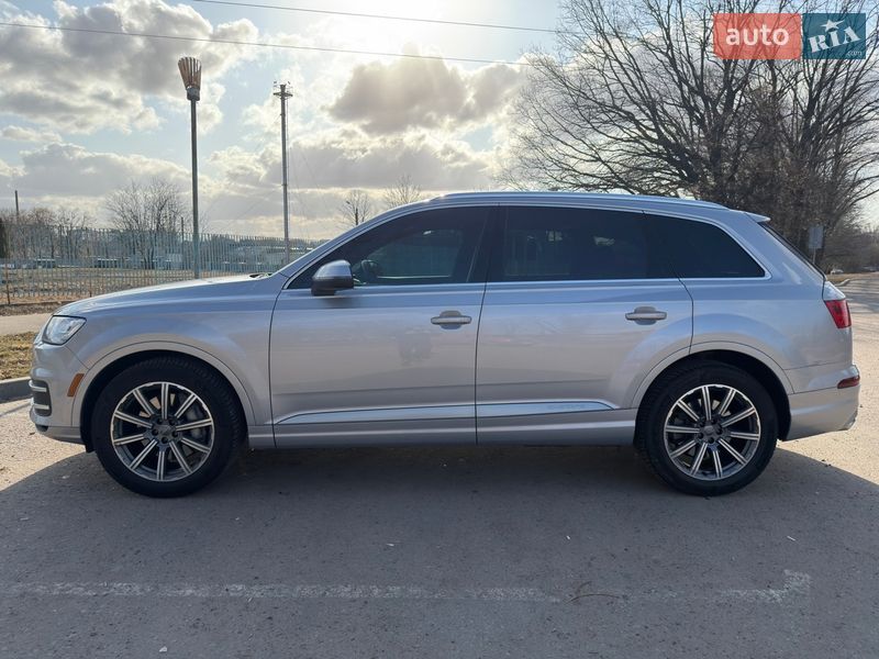 Внедорожник / Кроссовер Audi Q7 2019 в Полтаве