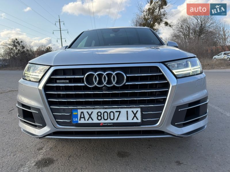Внедорожник / Кроссовер Audi Q7 2019 в Полтаве