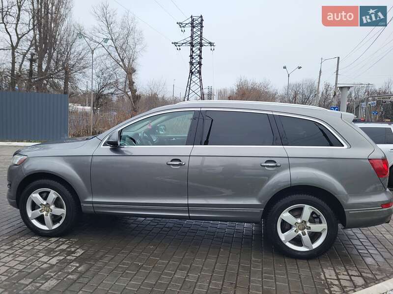 Внедорожник / Кроссовер Audi Q7 2013 в Днепре