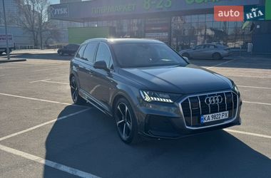 Внедорожник / Кроссовер Audi Q7 2021 в Киеве