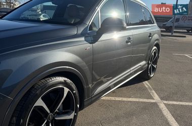 Внедорожник / Кроссовер Audi Q7 2021 в Киеве