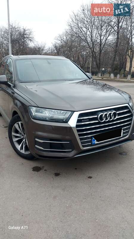 Позашляховик / Кросовер Audi Q7 2017 в Кропивницькому