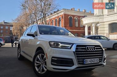 Позашляховик / Кросовер Audi Q7 2017 в Полтаві
