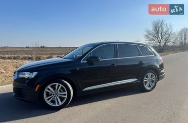 Позашляховик / Кросовер Audi Q7 2017 в Рівному
