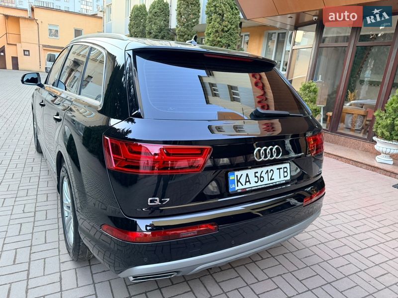 Внедорожник / Кроссовер Audi Q7 2016 в Хмельницком