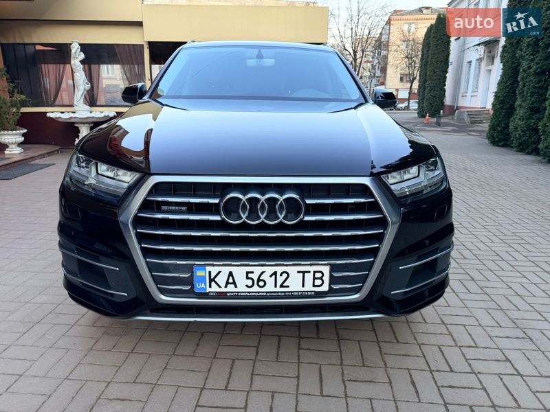 Внедорожник / Кроссовер Audi Q7 2016 в Хмельницком