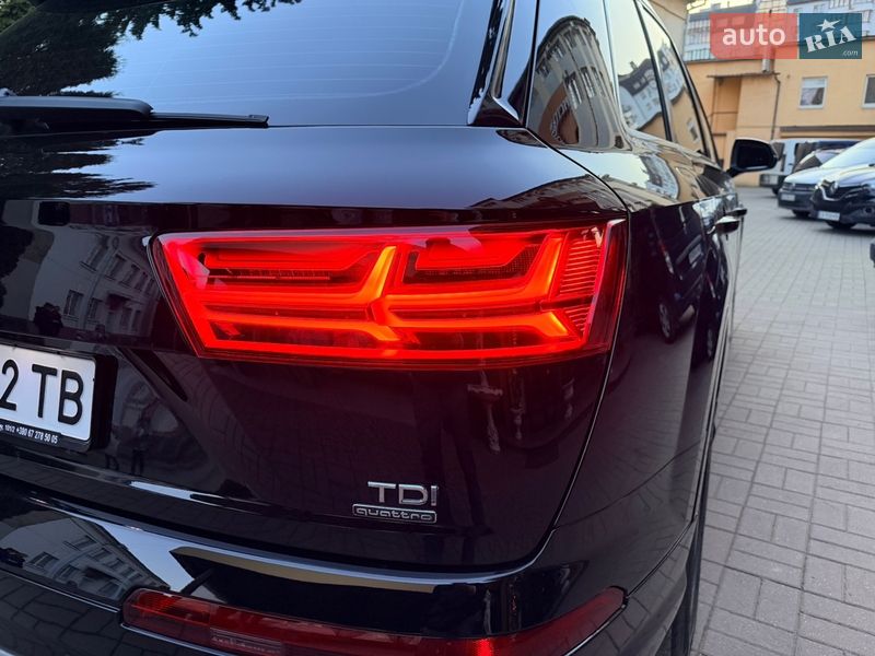 Внедорожник / Кроссовер Audi Q7 2016 в Хмельницком