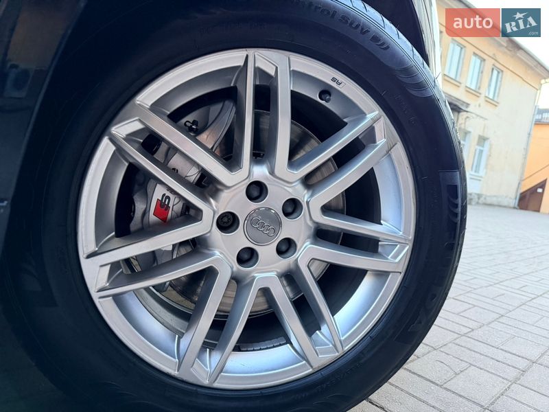 Внедорожник / Кроссовер Audi Q7 2016 в Хмельницком
