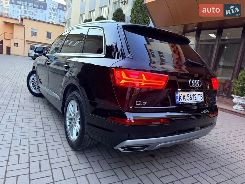 Внедорожник / Кроссовер Audi Q7 2016 в Хмельницком