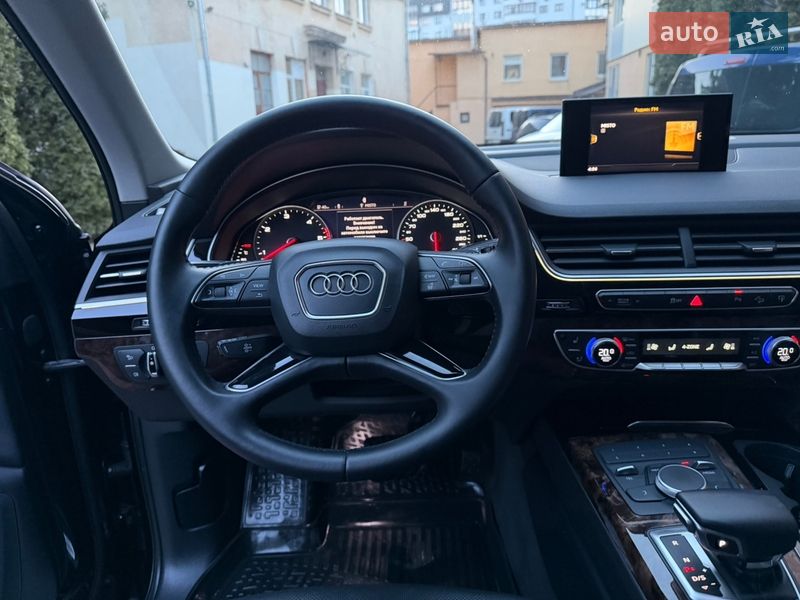 Внедорожник / Кроссовер Audi Q7 2016 в Хмельницком