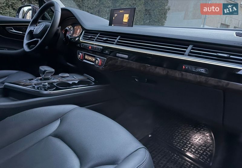 Внедорожник / Кроссовер Audi Q7 2016 в Хмельницком