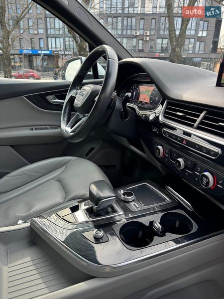Внедорожник / Кроссовер Audi Q7 2018 в Ужгороде