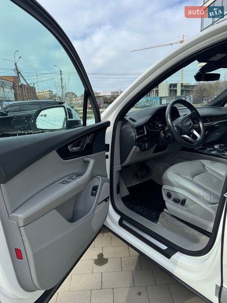 Внедорожник / Кроссовер Audi Q7 2018 в Ужгороде
