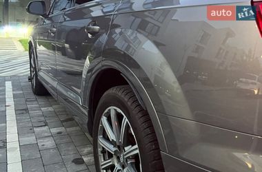 Внедорожник / Кроссовер Audi Q7 2017 в Киеве