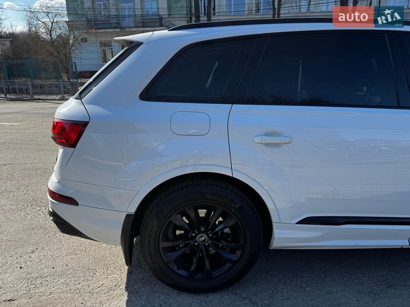Позашляховик / Кросовер Audi Q7 2023 в Києві фото 6 Позашляховик / Кросовер Audi Q7 2023 в Києві