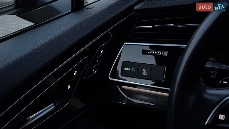 Позашляховик / Кросовер Audi Q7 2019 в Львові