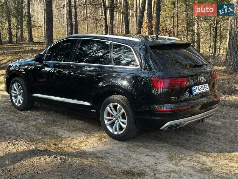 Внедорожник / Кроссовер Audi Q7 2019 в Полтаве