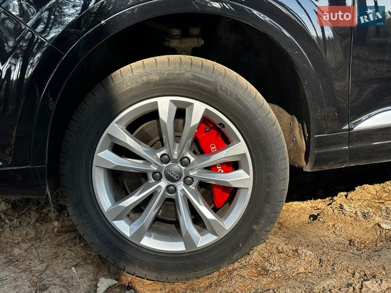 Внедорожник / Кроссовер Audi Q7 2019 в Полтаве
