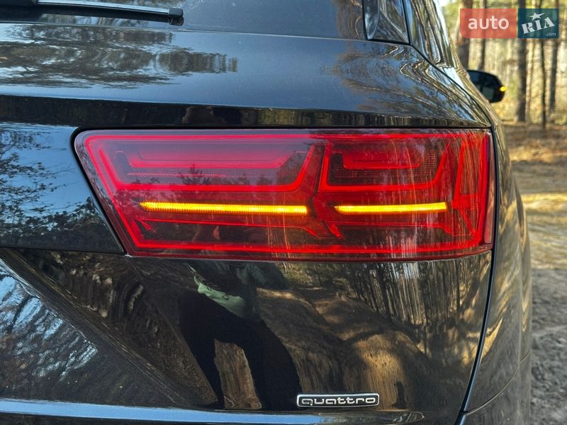Внедорожник / Кроссовер Audi Q7 2019 в Полтаве