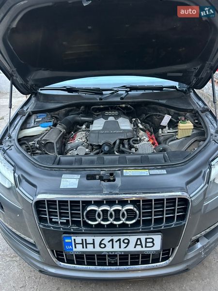Внедорожник / Кроссовер Audi Q7 2013 в Измаиле