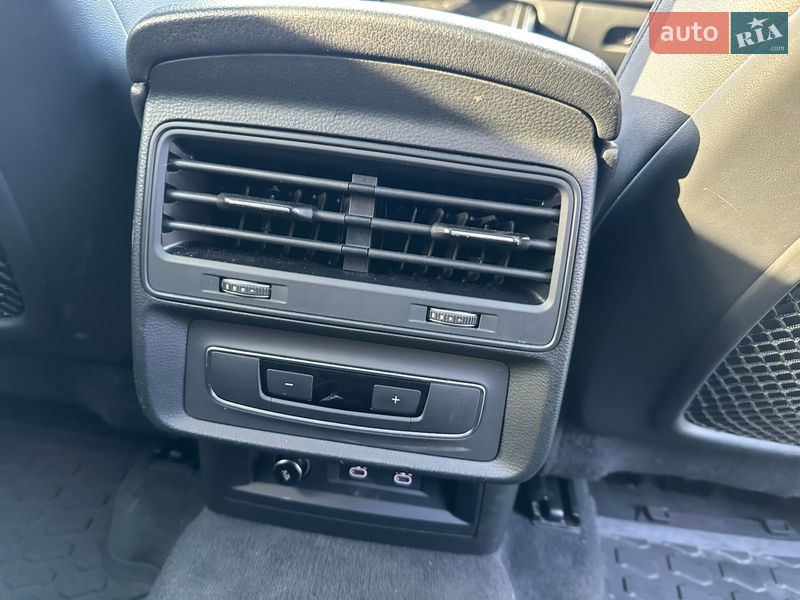 Позашляховик / Кросовер Audi Q7 2021 в Києві