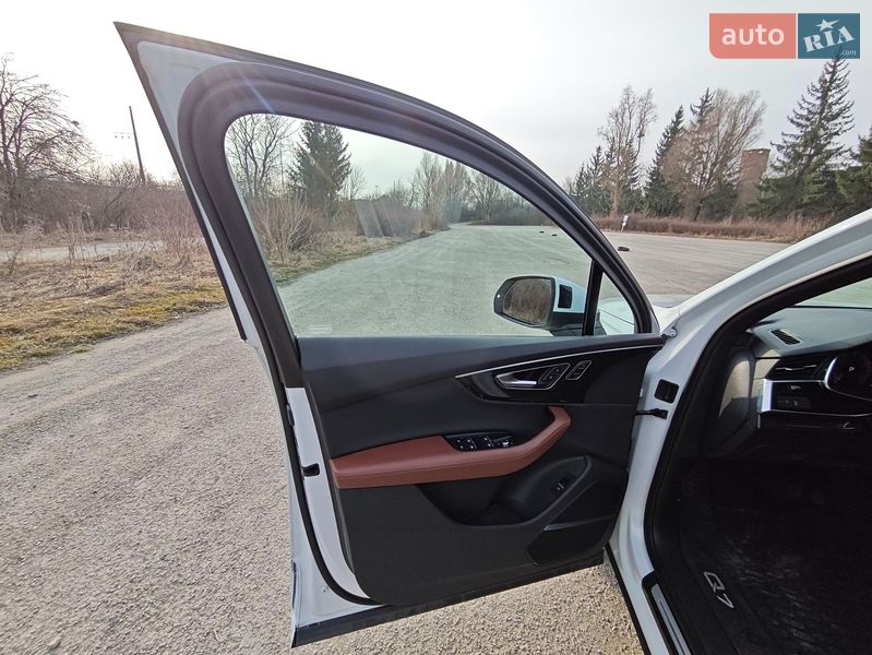 Позашляховик / Кросовер Audi Q7 2020 в Хмельницькому фото 36 Позашляховик / Кросовер Audi Q7 2020 в Хмельницькому