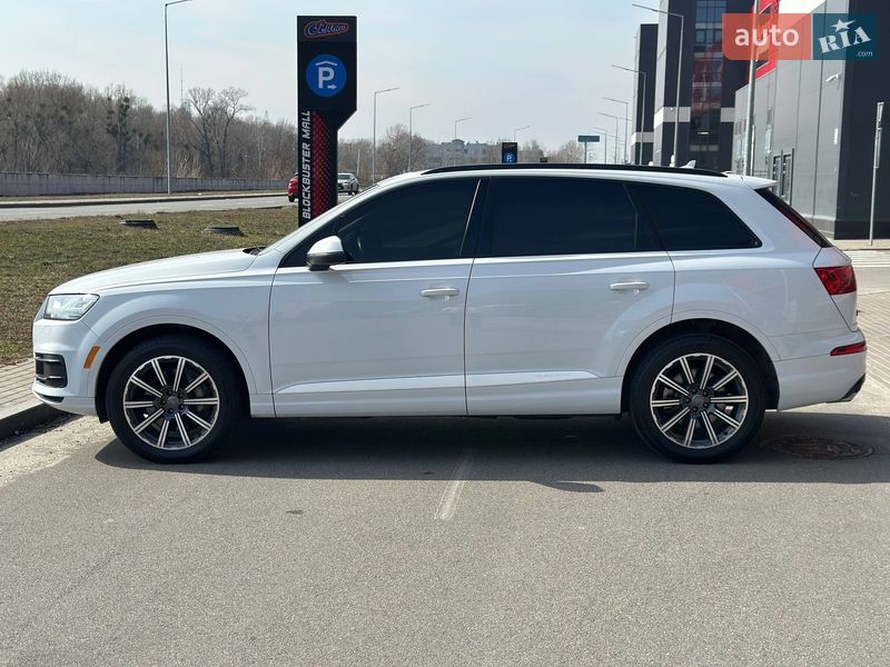 Внедорожник / Кроссовер Audi Q7 2016 в Киеве