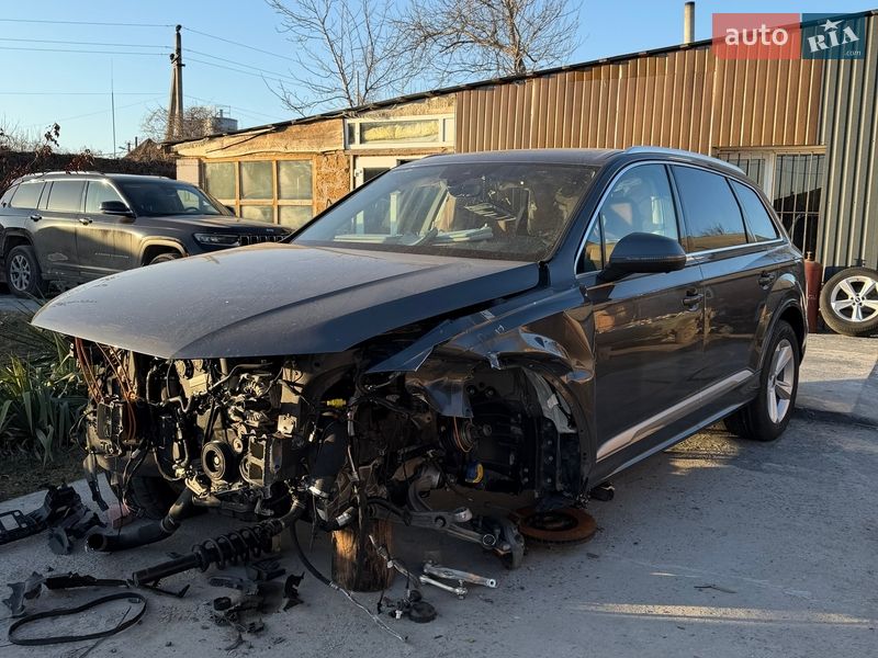Внедорожник / Кроссовер Audi Q7 2020 в Лубнах