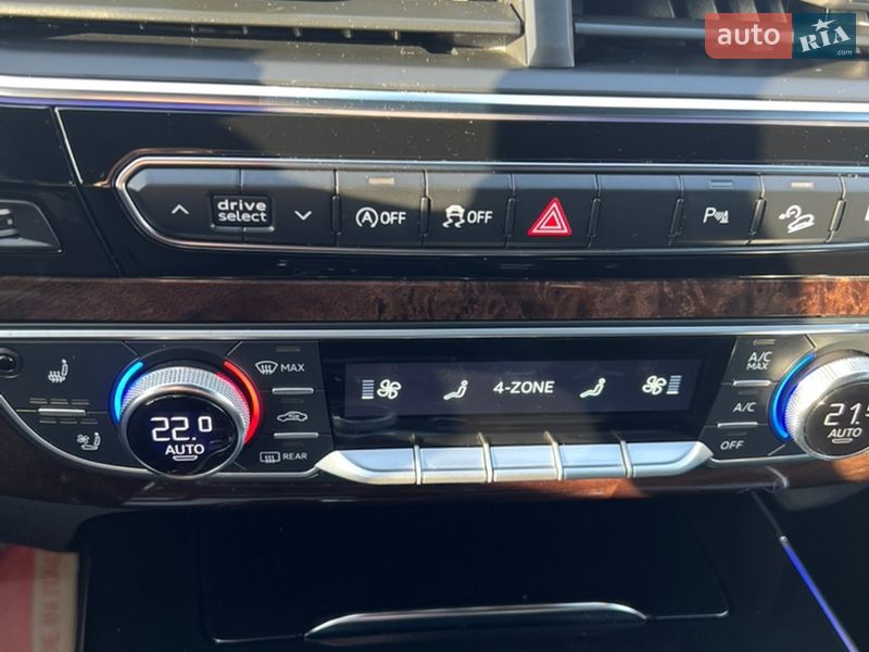 Внедорожник / Кроссовер Audi Q7 2016 в Хусте