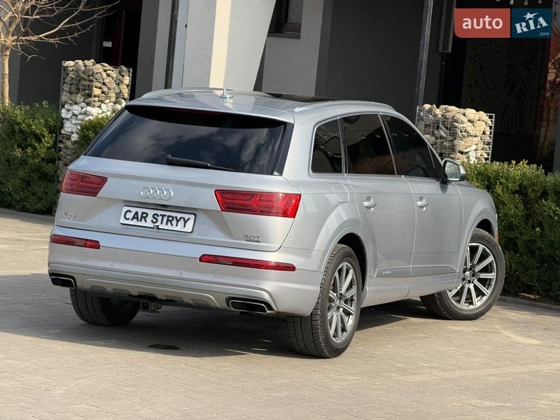 Внедорожник / Кроссовер Audi Q7 2017 в Стрые